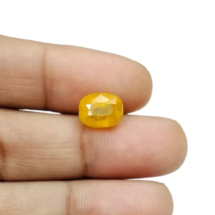 Yellow Sapphire-3.6 Carat (3.95 Ratti)-Origin-Bangkok